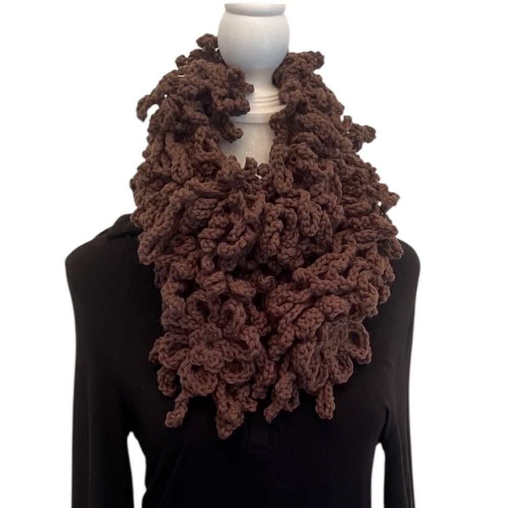 NWT Angela’s Design one of a kind hand crocheted brown loopy boa scarf 68” long